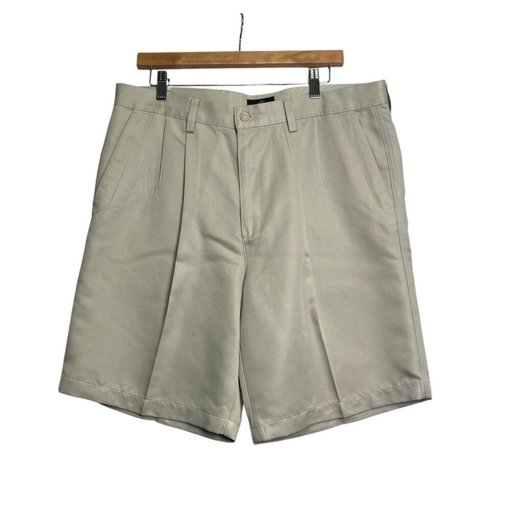 Dockers Casual Shorts Golf Men Size 36 Tan Pleated Front 4 Pocket Preppy Classic